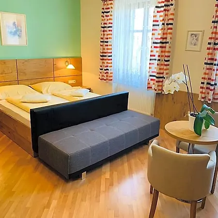 Inn Wagner Restaurant-pension Halbenrain