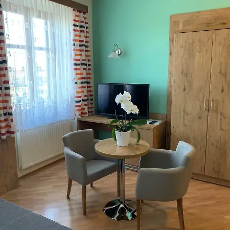 여관 Wagner Restaurant-pension Halbenrain