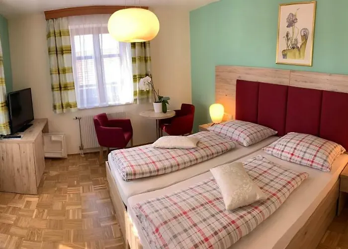 Gasthof Wagner Restaurant-pension *